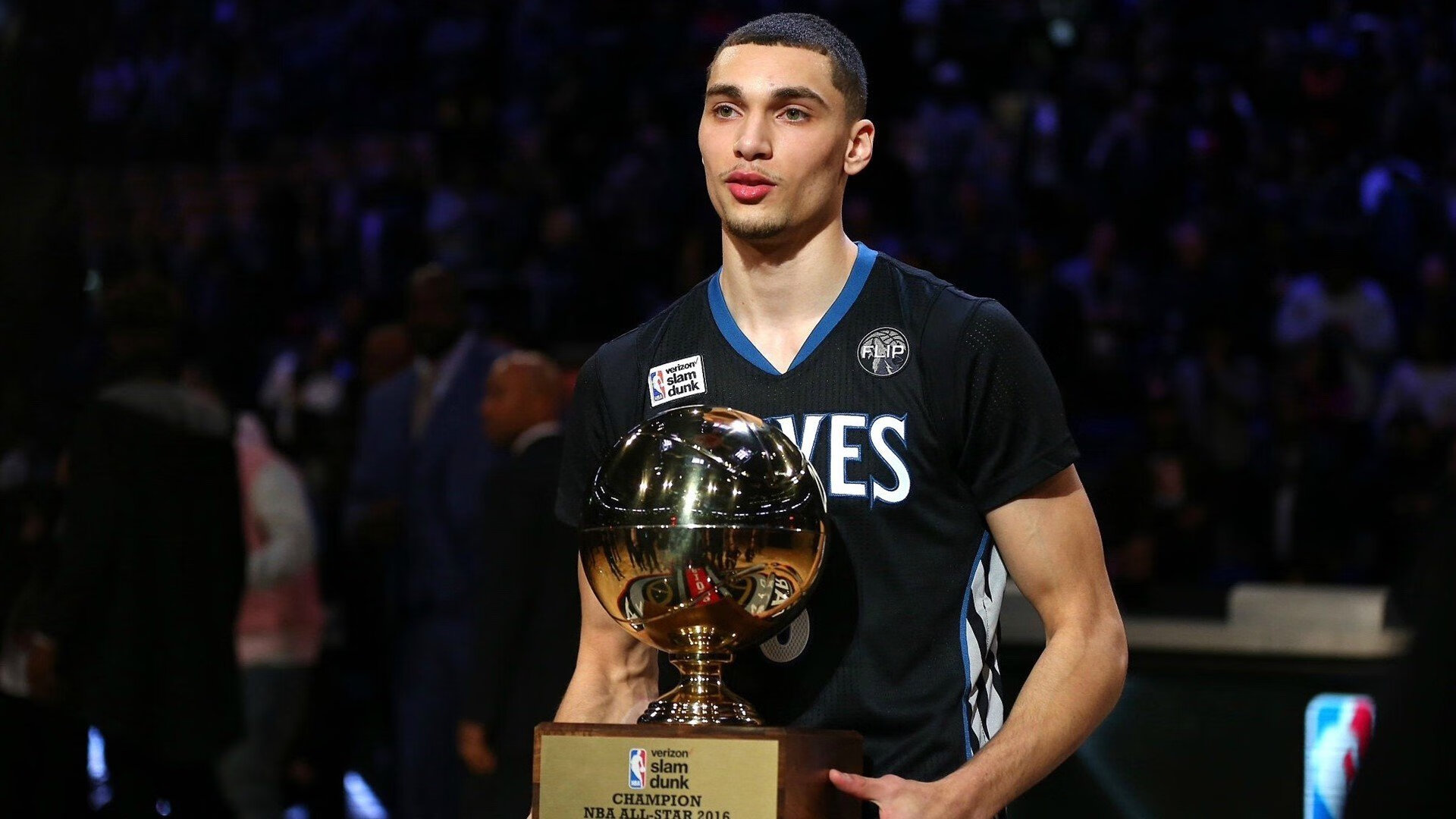 加拿大队势不可挡，被热捧为夺冠热门，加拿大战队